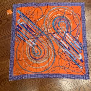 Hermès STYLE silk scarf